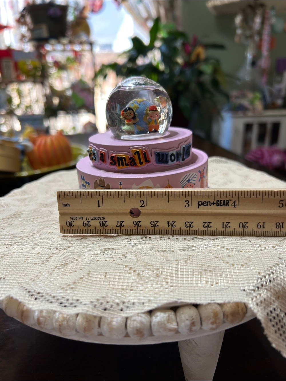 Disney Parks “It’s a Small World” Musical Snow Globe On a Tiered Pink Base - Picture 8 of 8